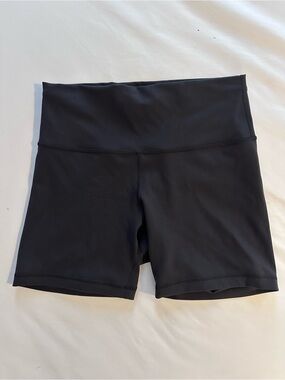lululemon Wunder Train High-Rise Short 6" — Black, Size 8